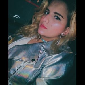 Meet your Posher, Myriam